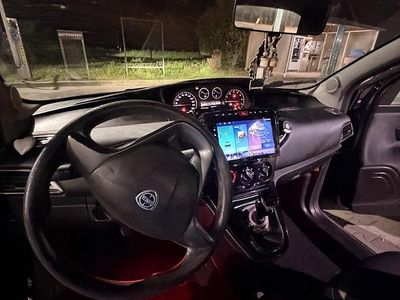 Usata Lancia Ypsilon 54 CV (39 kW) 2014 Utilitaria