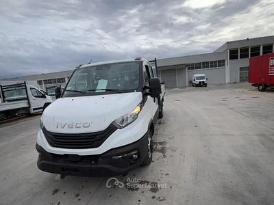 Nuova Iveco Daily 136 CV (100 kW) 2026 Bianco Berlina