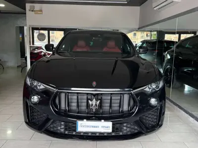 Usata Maserati Levante 275 CV (202 kW) 2019 Nero SUV