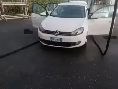 Usata VW Golf VI 102 CV (75 kW) 2011 Bianco Utilitaria