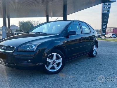 Usata Ford Focus 90 CV (66 kW) 2006 Nero Berlina