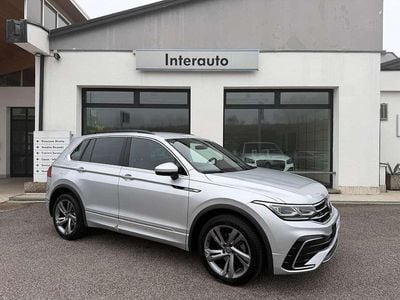 Usata VW Tiguan R-line 150 CV (110 kW) 2022 Reflex silver SUV
