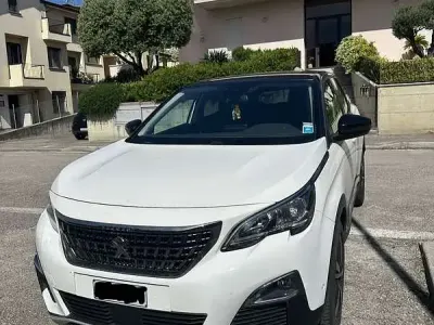 Usata Peugeot 3008 Allure 131 CV (96 kW) 2019 SUV