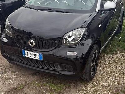Begagnad Smart ForFour 70 HK (51 kW) 2015 Svart Halvkombi