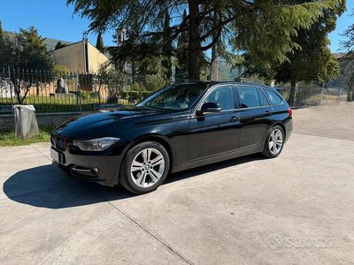 Usata BMW 318 143 CV (105 kW) 2013 Nero Station wagon
