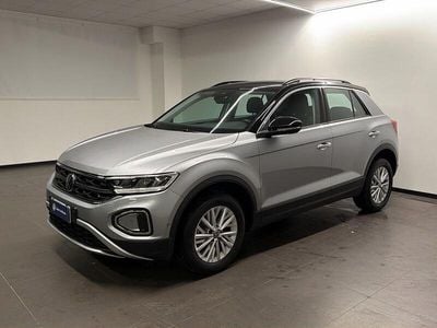 Usata VW T-Roc Life 110 CV (80 kW) 2023 Argento SUV