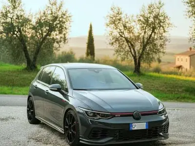 Usata VW Golf VII GTI 300 CV (220 kW) 2021 Utilitaria