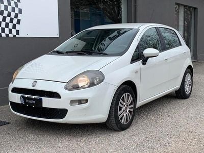 Usata Fiat Punto Lounge 77 CV (56 kW) 2012 Bianco Utilitaria