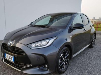 Usata Toyota Yaris Hybrid Lounge 116 CV (85 kW) 2021 Berlina