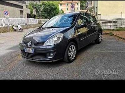 Usata Renault Clio II 75 CV (55 kW) 2005 Berlina