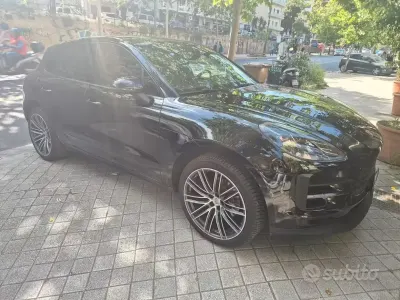 Usado Porsche Macan 245 CV (180 kW) 2021 Negro SUV