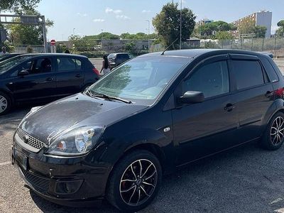 Usata Ford Fiesta 68 CV (50 kW) 2008 Nero Berlina