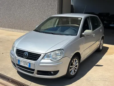 Usata VW Polo Comfortline 80 CV (58 kW) 2008 Grigio Utilitaria