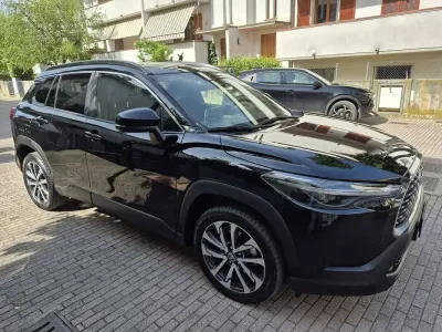 Usata Toyota Corolla Cross Trend 98 CV (72 kW) 2023 Nero SUV