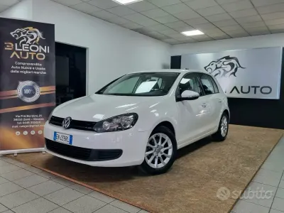 Usata VW Golf VII Comfortline 105 CV (77 kW) 2012 Bianco Berlina