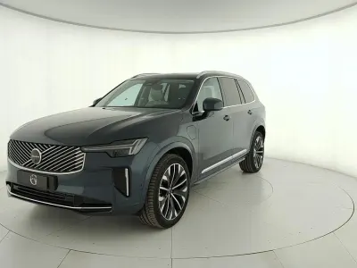 Nuova Volvo XC90 310 CV (228 kW) 2025 Denim blue SUV