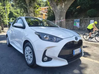 Usata Toyota Yaris Hybrid