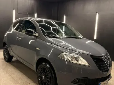 Usata Lancia Ypsilon 85 CV (62 kW) 2014 Utilitaria