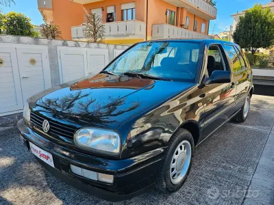 Usata VW Golf III 90 CV (66 kW) 1996 Nero Berlina