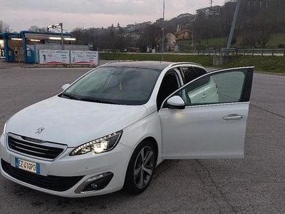 Gebraucht Peugeot 308 120 PS (88 kW) 2015 Weiß Kombi