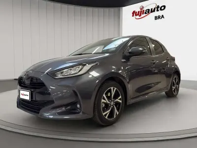 Gebraucht Toyota Yaris Hybrid Trend 116 PS (85 kW) 2024 Grau Kleinwagen