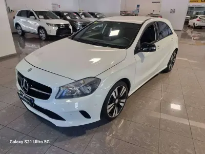 Usata Mercedes A180 109 CV (80 kW) 2016 Bianco Utilitaria
