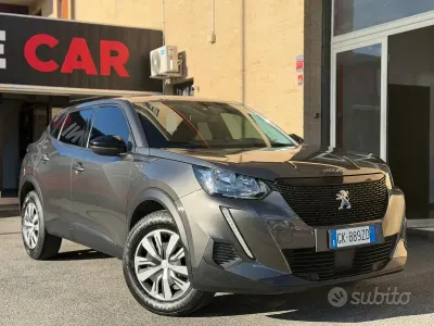 Usata Peugeot 2008 Active 101 CV (74 kW) 2022 Grigio SUV
