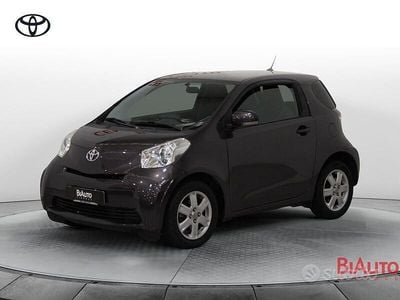 Viola Usata 2010 Toyota iQ Sol Utilitaria | 8700 € (Cara)