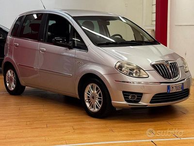 Usata Lancia Musa Gold 95 CV (69 kW) 2012 Grigio Monovolume