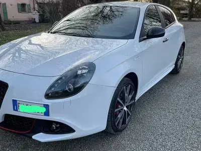 Usata Alfa Romeo Giulietta 109 CV (80 kW) 2019 Bianco Utilitaria