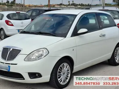 Usata Lancia Ypsilon 60 CV (44 kW) 2010 Bianco Utilitaria