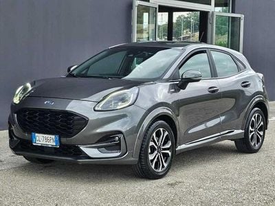 Grigio scuro Usata 2022 Ford Puma ST-Line SUV | 16.900 € (Buon prezzo)