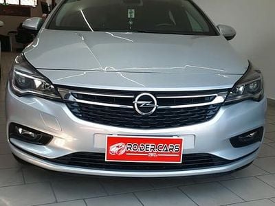 Usata Opel Astra Innovation 110 CV (80 kW) 2017 Argento Berlina