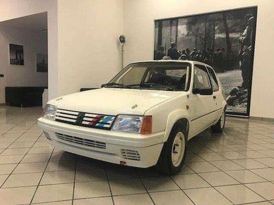 Usata Peugeot 205 101 CV (74 kW) 1990 Bianco Berlina