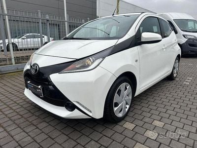 Usata Toyota Aygo X-play 69 CV (50 kW) 2017 Bianco Utilitaria