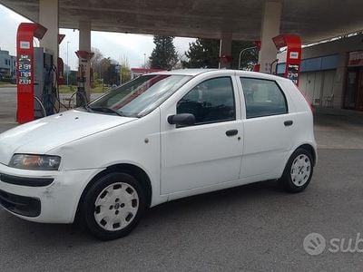 Usata Fiat Punto 60 CV (44 kW) 2003 Bianco Utilitaria