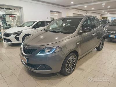 Usata Lancia Ypsilon S 69 CV (50 kW) 2024 Grigio Utilitaria