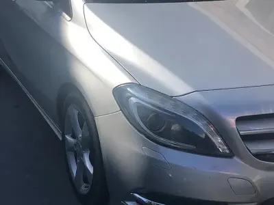 Usata Mercedes B180 116 CV (85 kW) 2013 Grigio Utilitaria