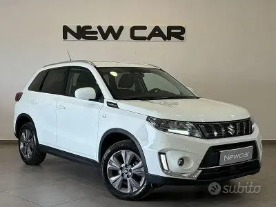Usata Suzuki Vitara 129 CV (94 kW) 2023 Bianco SUV