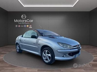 Usata Peugeot 206 CC 109 CV (80 kW) 2004 Cabrio