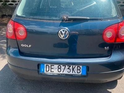 Usata VW Golf V 2006 Blu Utilitaria