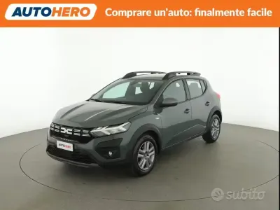 Usata Dacia Sandero 91 CV (66 kW) 2023 Verde Berlina