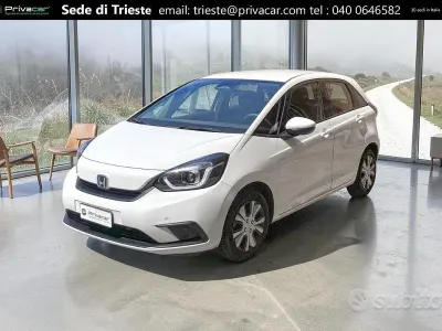 Begagnad Honda Jazz Elegance 98 HK (72 kW) 2022 Vit Halvkombi