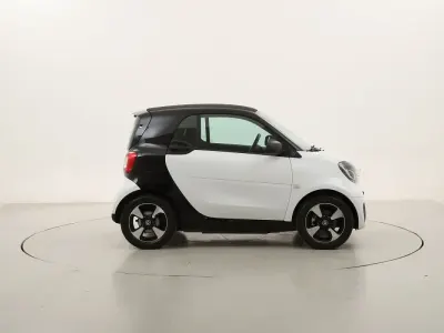 Usata Smart ForTwo Coupé Passion 41 kW (56 CV) 2022 Biancobianco Utilitaria