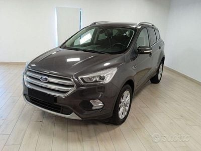 Usata Ford Kuga Titanium 120 CV (88 kW) 2018 Grigio scuro SUV