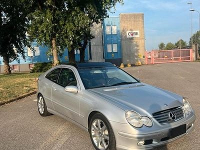 Usata Mercedes C200 2001 Grigio Coupé