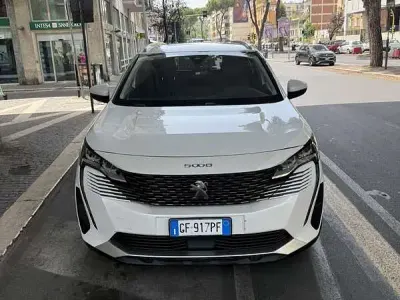 Usata Peugeot 5008 Allure 131 CV (96 kW) 2021 Bianco SUV