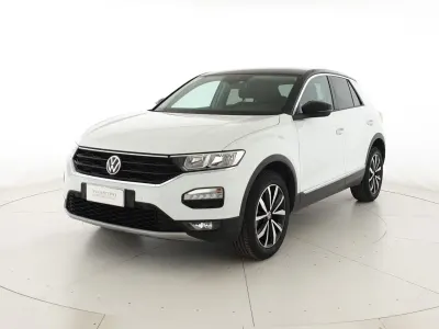 Usata VW T-Roc Advance 116 CV (85 kW) 2020 Pure white nero SUV