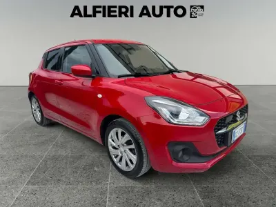 Usata Suzuki Swift Cool 83 CV (61 kW) 2020 Rosso Utilitaria
