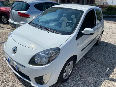 Usata Renault Twingo Dynamique 75 CV (55 kW) 2010 Bianco Utilitaria